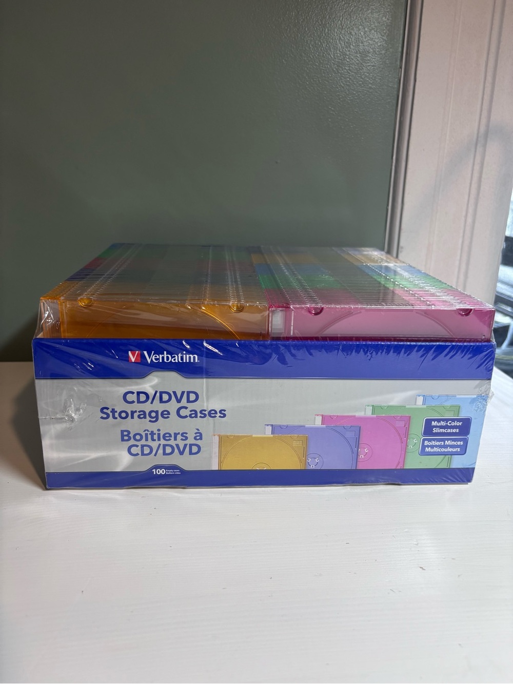 Verbatim 100 CD/DVD Storage Cases.multicolor Slimcases Unopened Package Torn